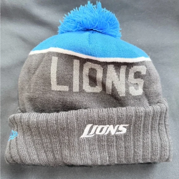 Exclusive New Era Gray Detroit Lions Sideline Sport Knit Cuffed Beanie Pom Rare